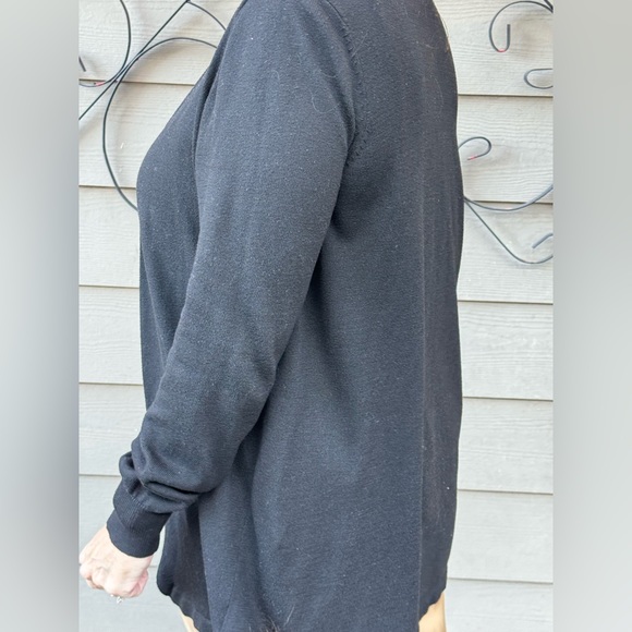 This black sweater is great for work to keep you warm in a chilly office! - Picture 2 of 3